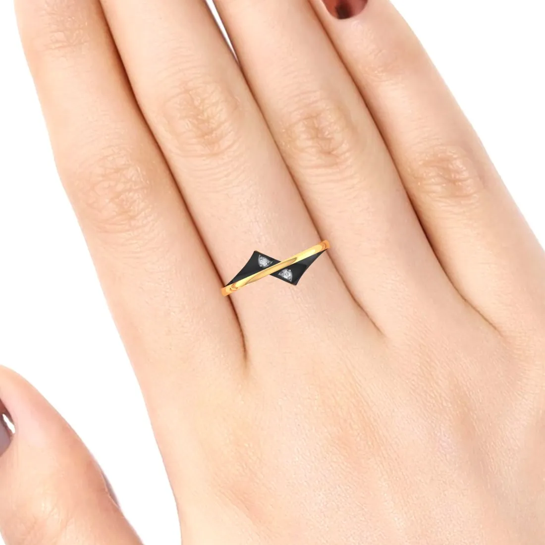 18K Diamond Ring Curved Lines Design With Black Inlay And Embedded Diamond Detailing