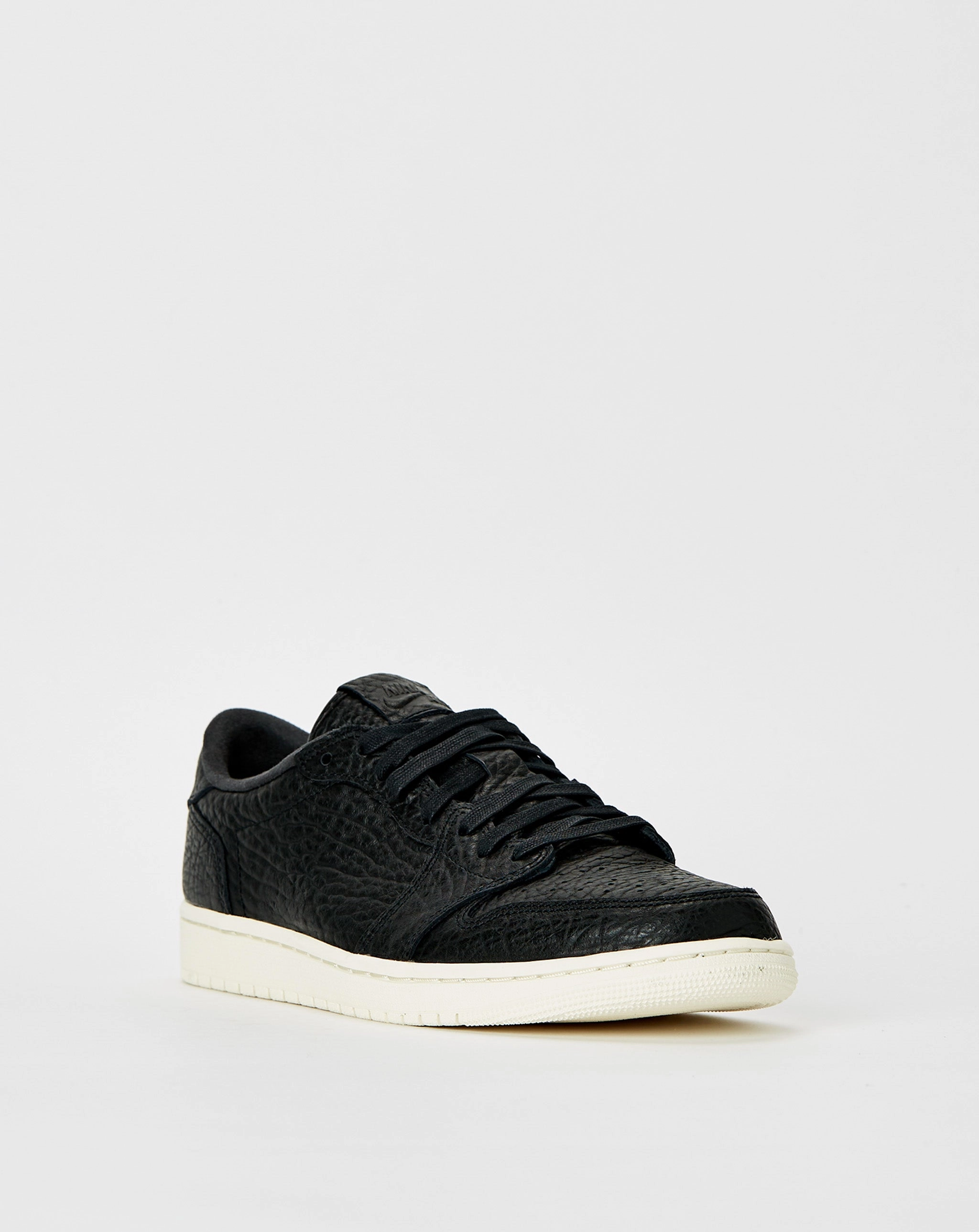 Air Jordan 1 Retro Low