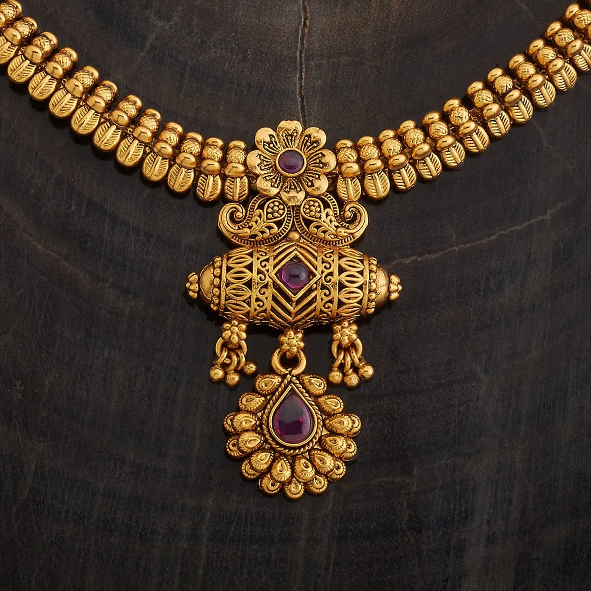 Antique Necklace 172502
