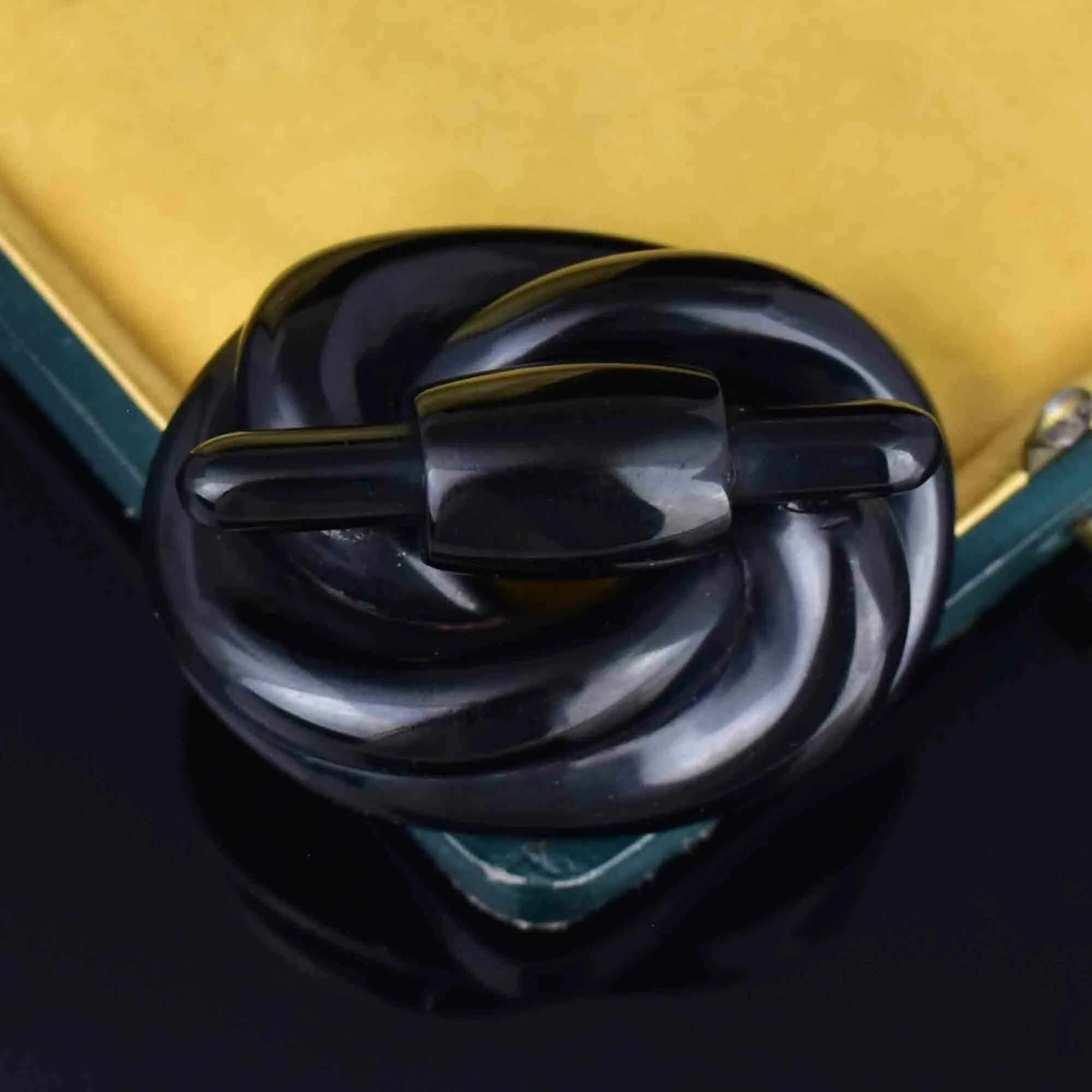Antique Victorian Carved Whitby Jet Lovers Knot Brooch