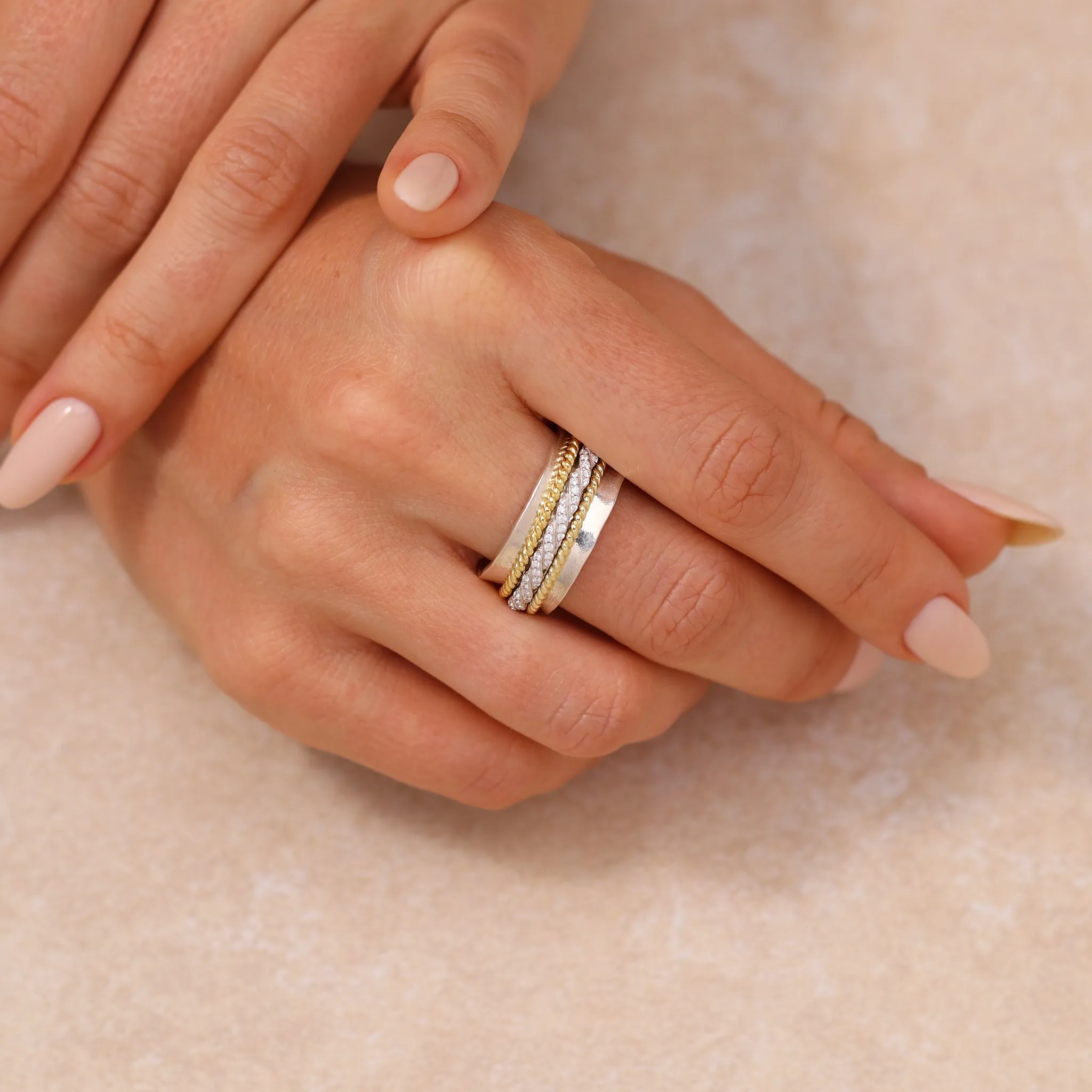 Aria Roped Band Spinner Ring