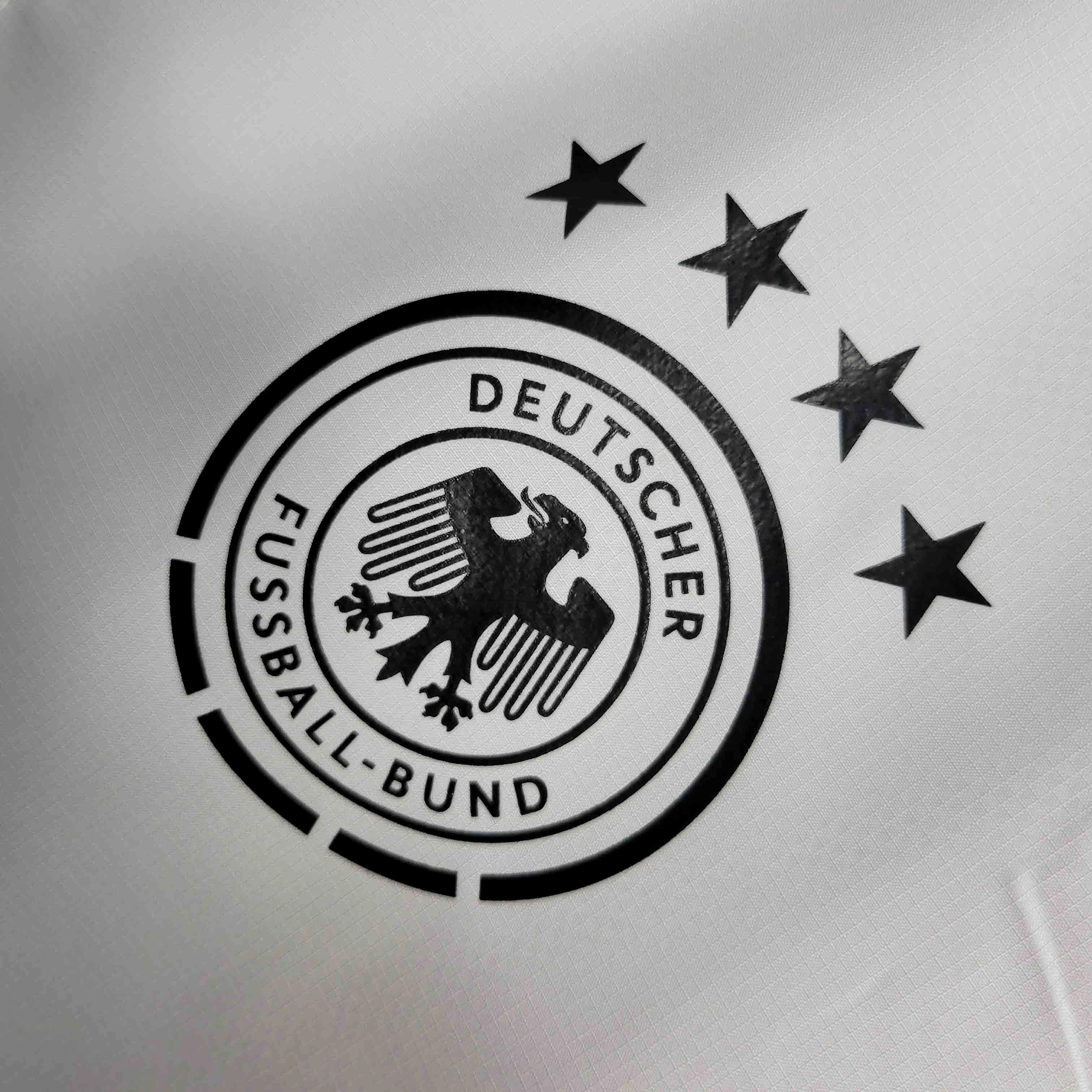 Blusa Alemanha 21/22 - Verso - Corta Vento football fan towels
