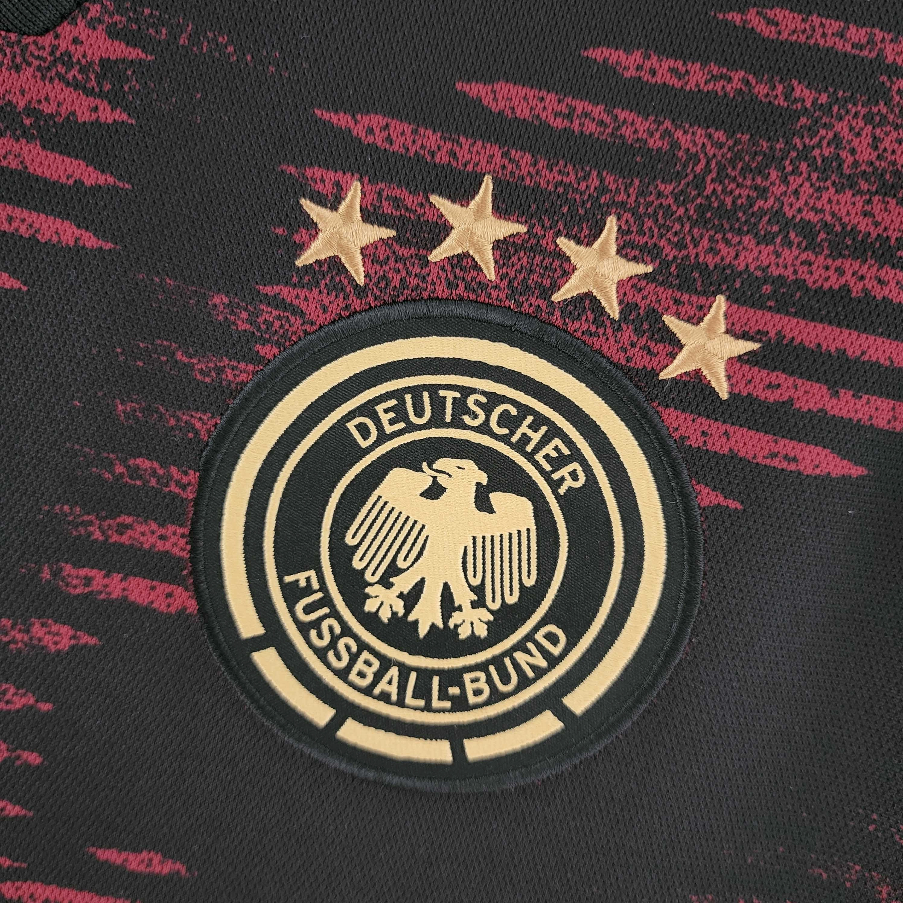 Camisa Alemanha II 22/23 - Verso - Retr football fan flags