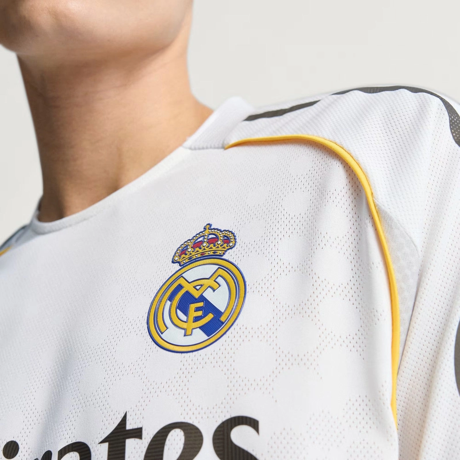 Camisa Real Madrid I 25/26 - Verso - Jogador football fan jackets