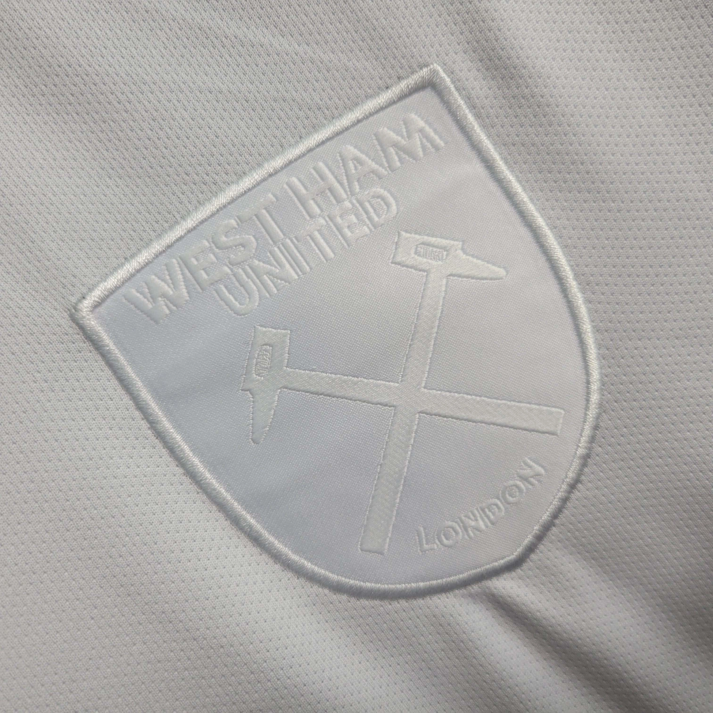 Camisa West Ham II 23/24 - Verso - Torcedor football fan pins