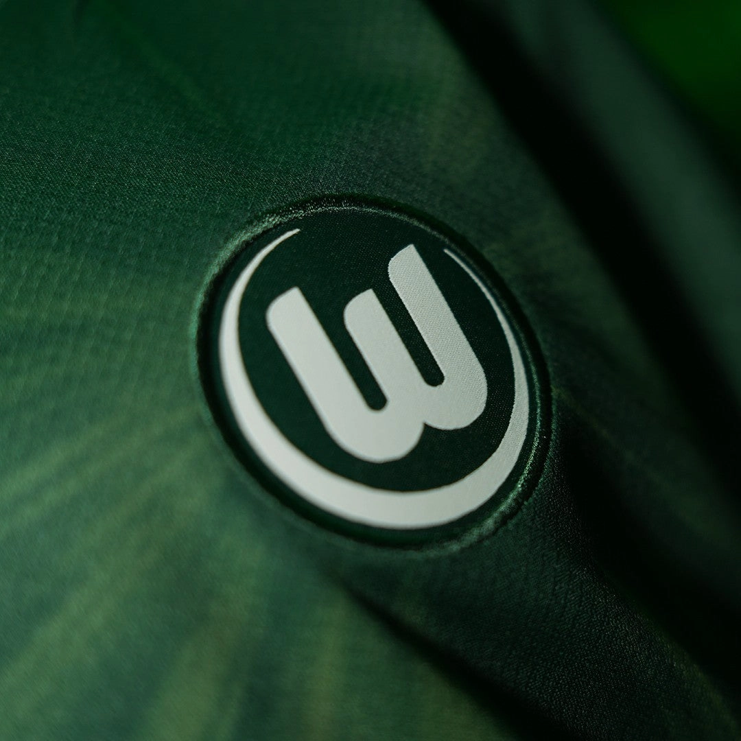 Camisa Wolfsburg I 25/26 - Verso - Torcedor football club water bottles