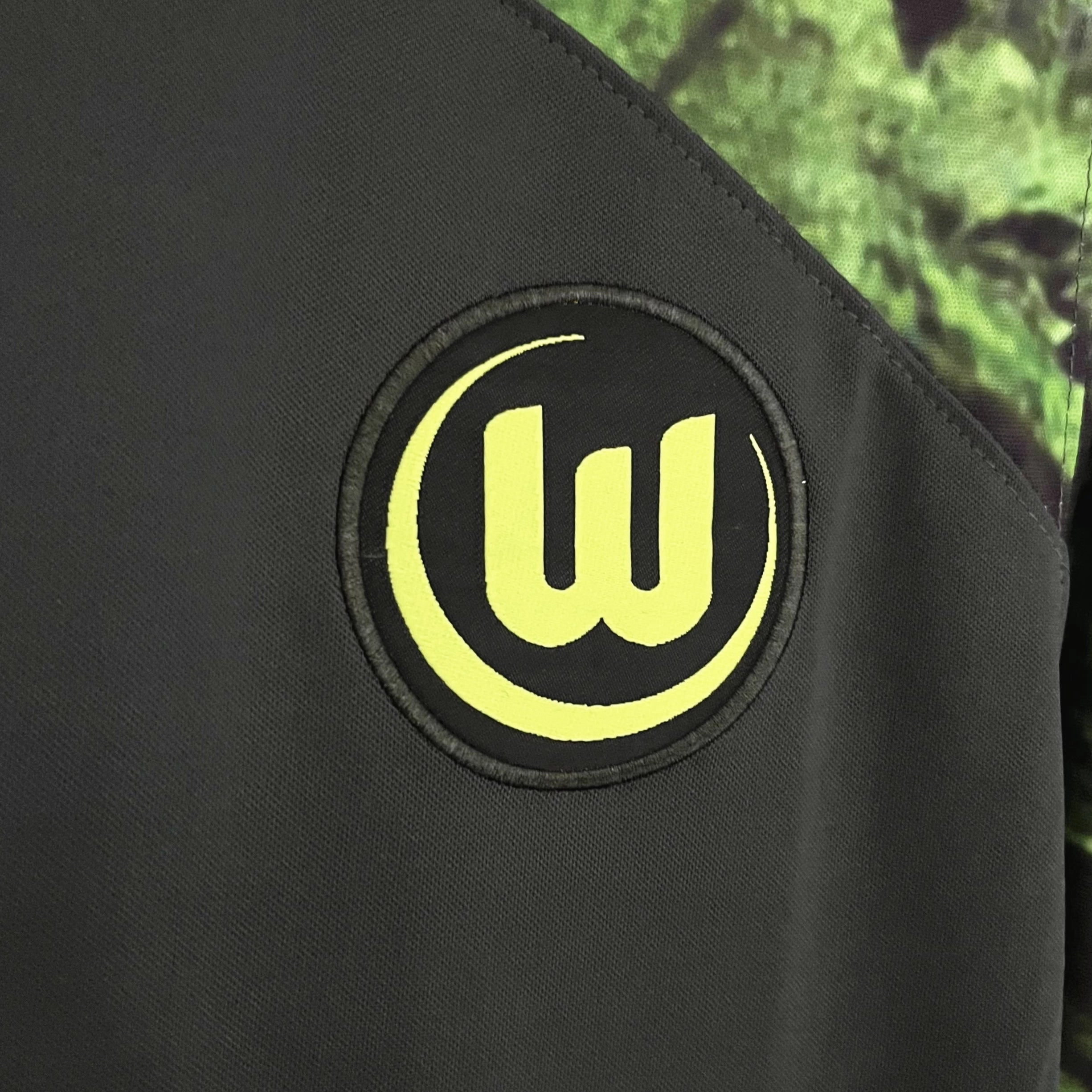 Camisa Wolfsburg II 23/24 - Verso - Torcedor football fan face paint