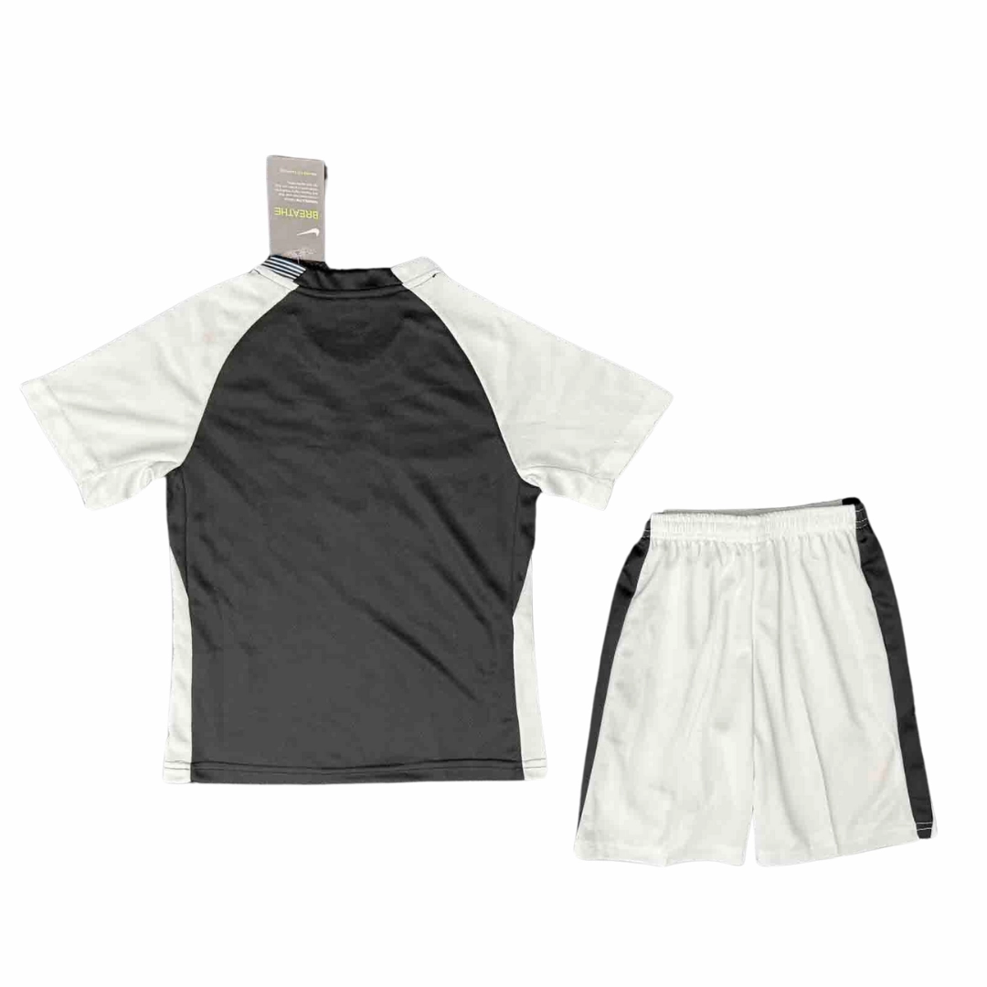 Conjunto Corinthians II 25/26 - Verso - Infantil soccer fan mugs