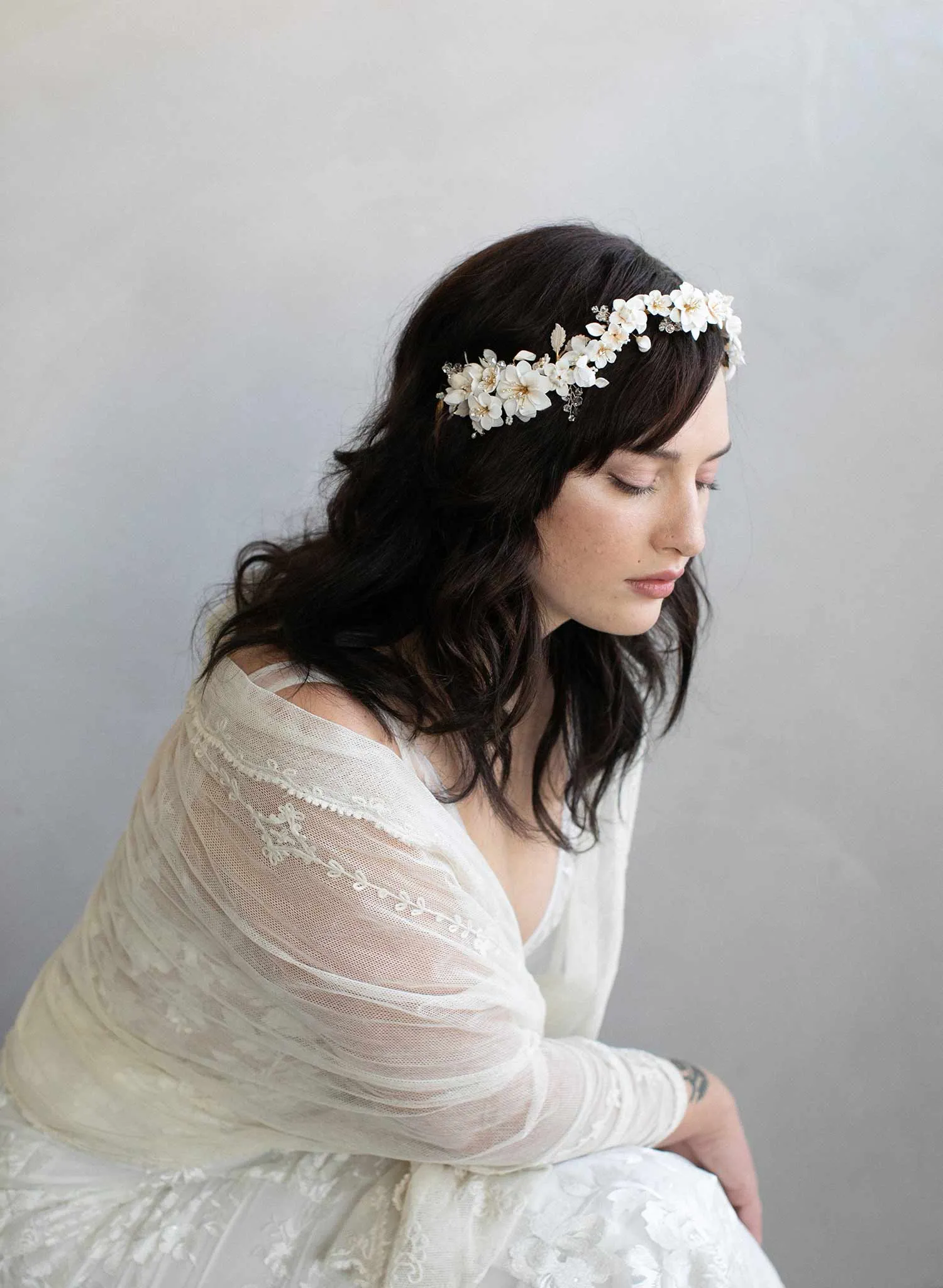 Creamy blossom hair vine - Style #942