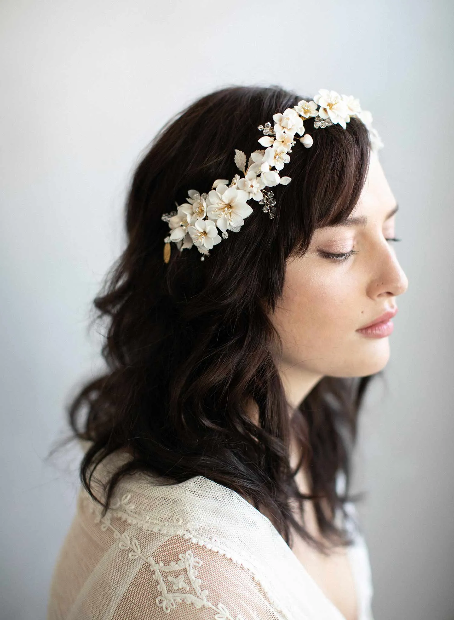 Creamy blossom hair vine - Style #942