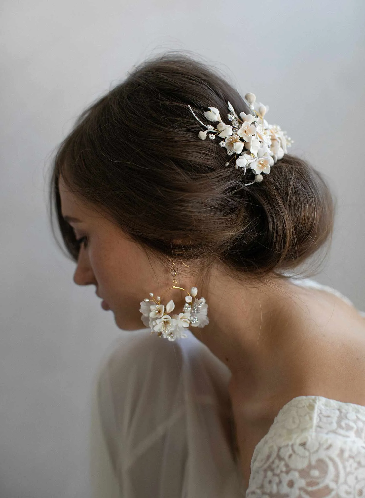 Creamy decadence floral headpiece - Style #939