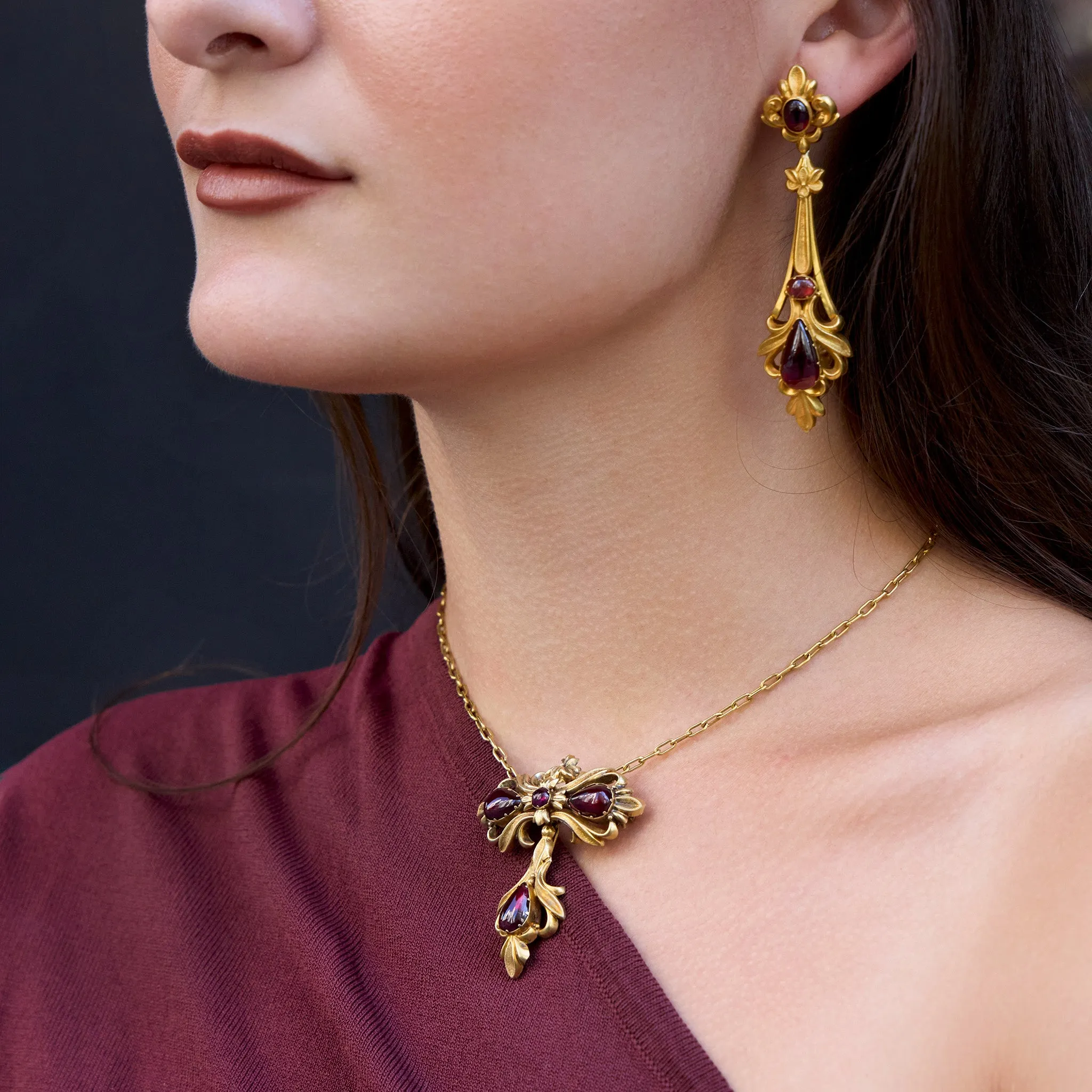 English Cabochon Garnet Pendant Earrings and Pendant Necklace