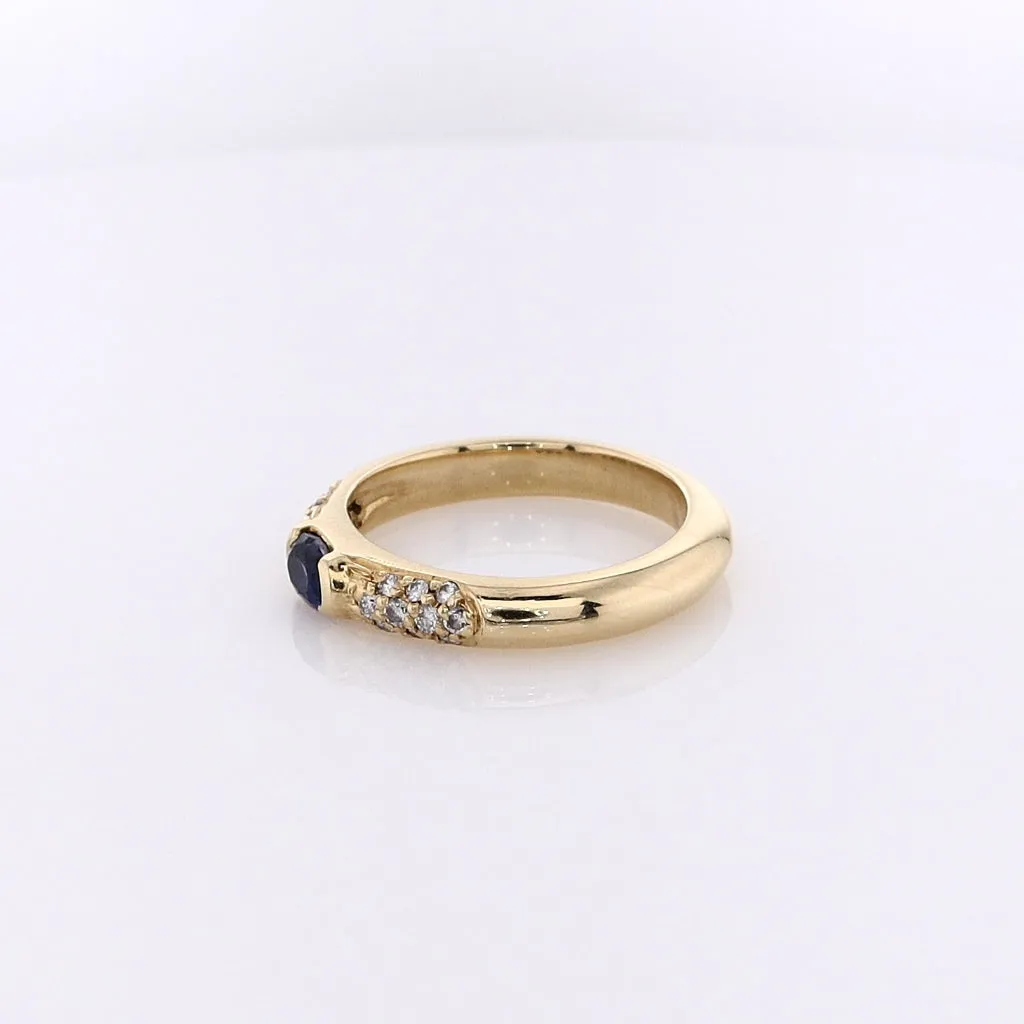 Estate 18 Karat Yellow Gold Sapphire and Diamond Ring