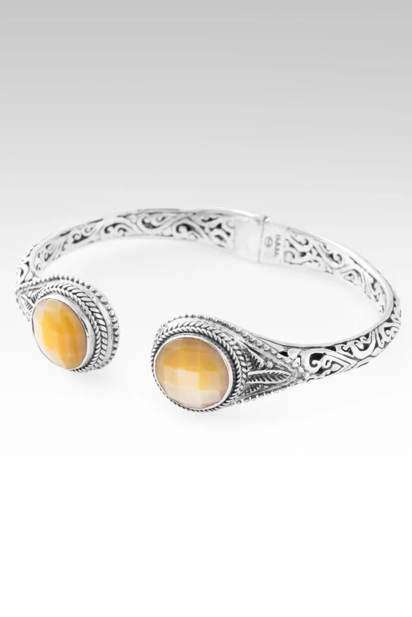 Everblooming Enchantment Tip-to-Tip Bracelet? in Yellow Mother of Pearl