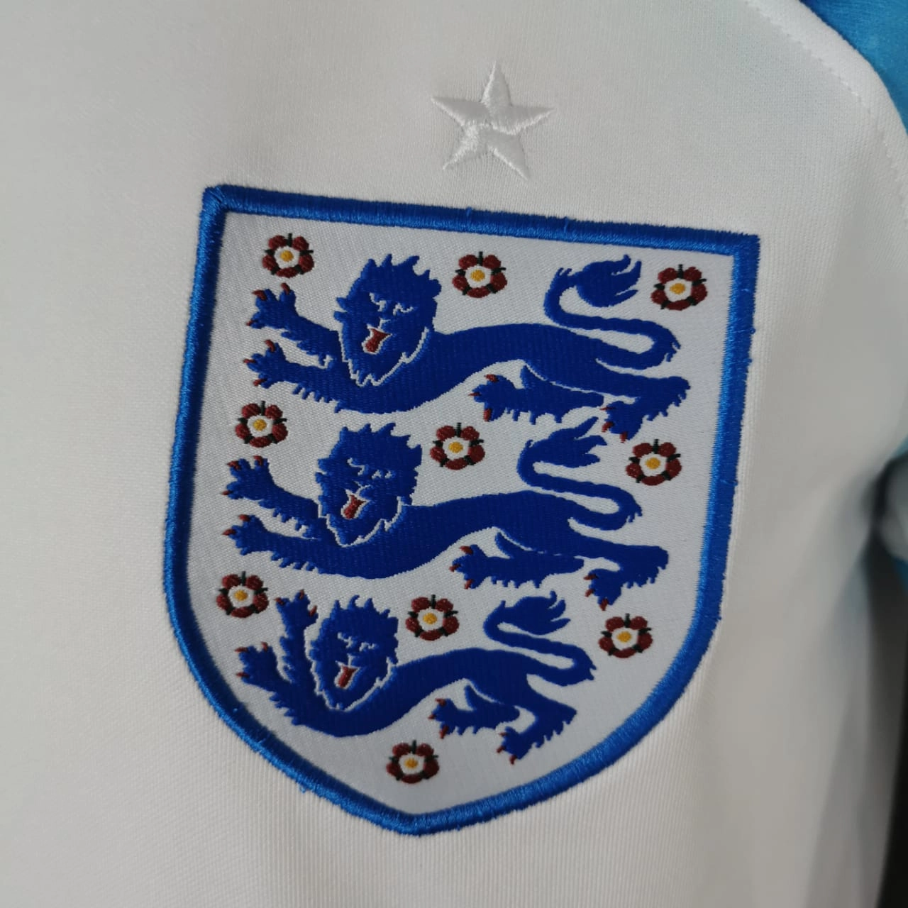 football fan blankets Camisa Inglaterra I 22/23 - Verso - Retr