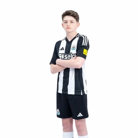 football fan keychains Conjunto Newcastle I 24/25 - Vers?o - Infantil football fan stickers