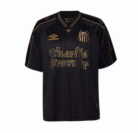 football matchday essentials Camisa Santos Edio Especial Charlie Brown Jr. 24/25 - Verso - Torcedor football fan flags