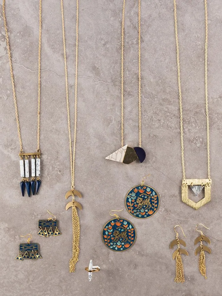 Huntress Necklace - Navy