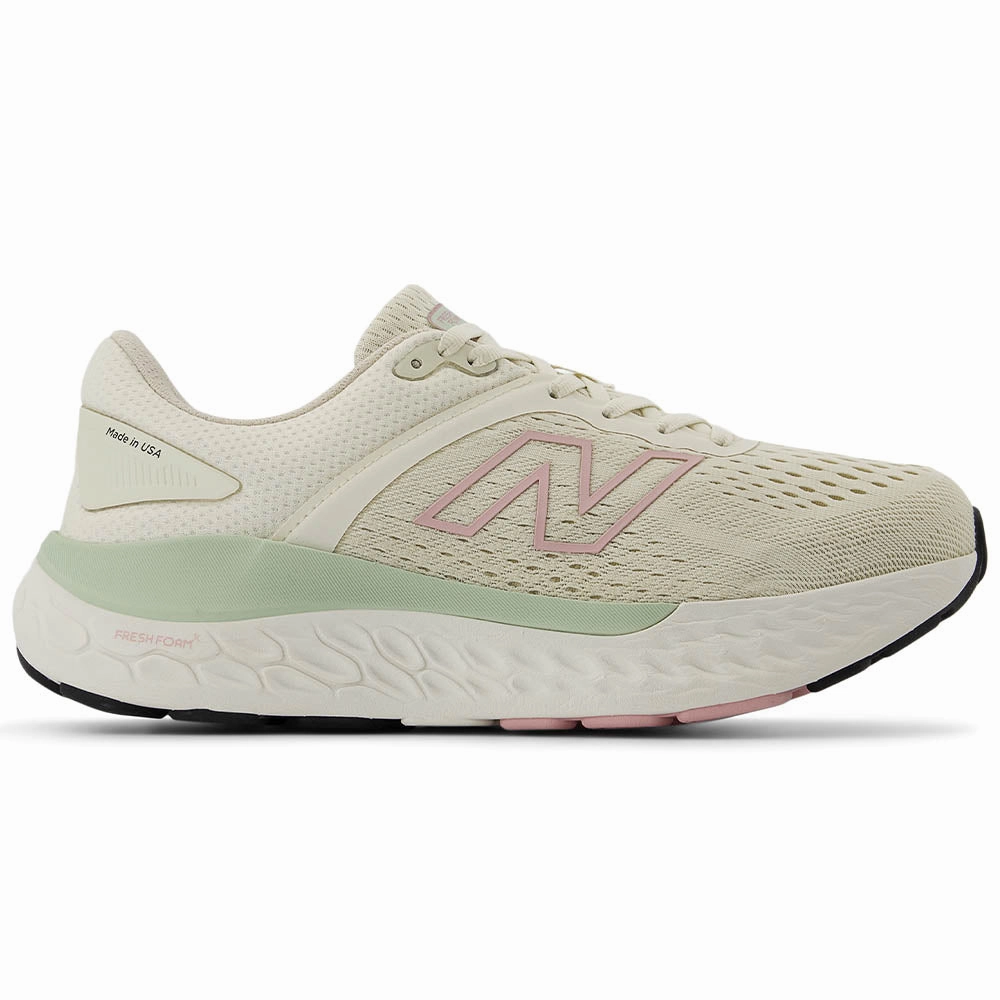 Women's New Balance Fresh Foam X 1540 v4 Footwear & Apparel Towels