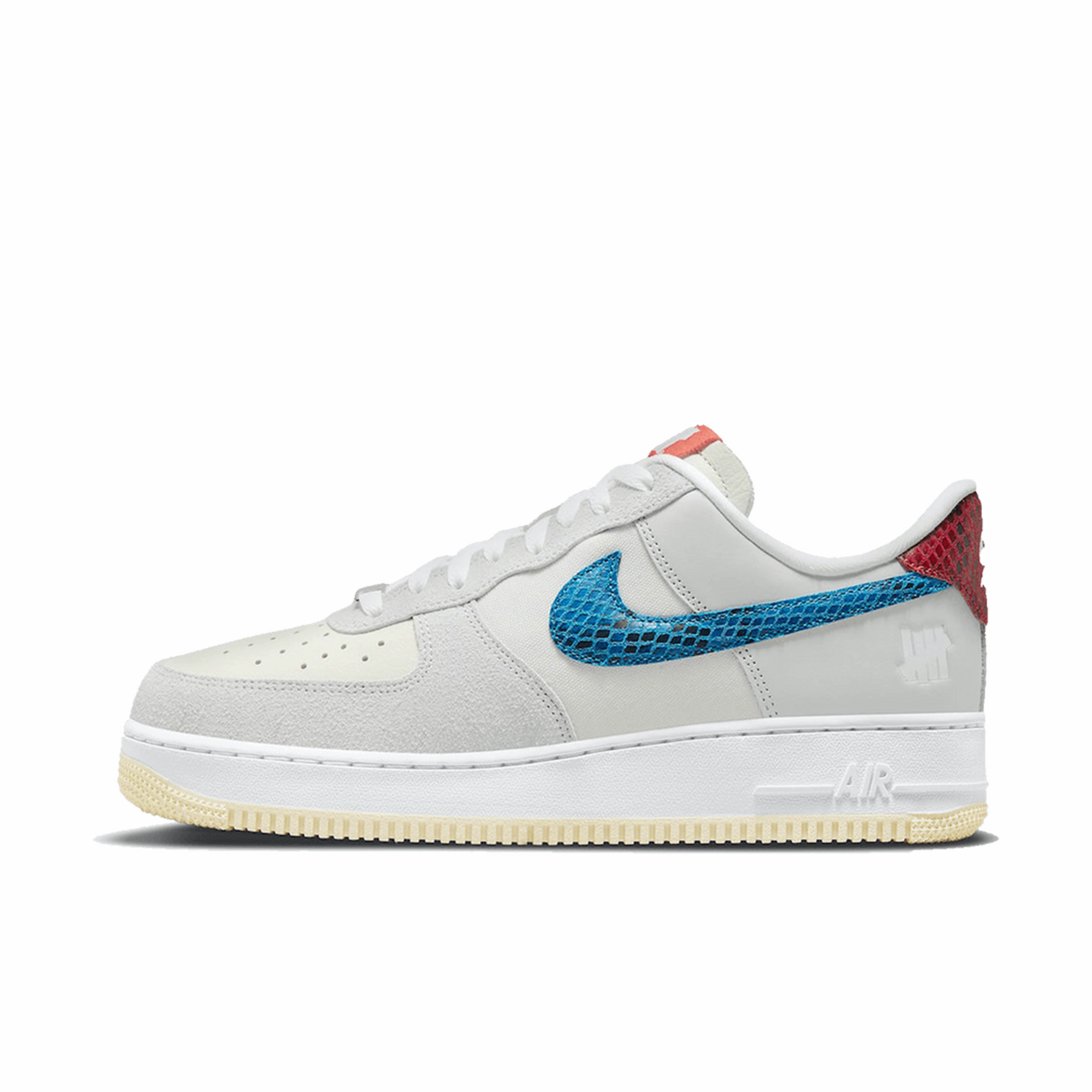 Nike Air Force 1 Low SP Undefeated 5 On It Dunk vs. AF1
