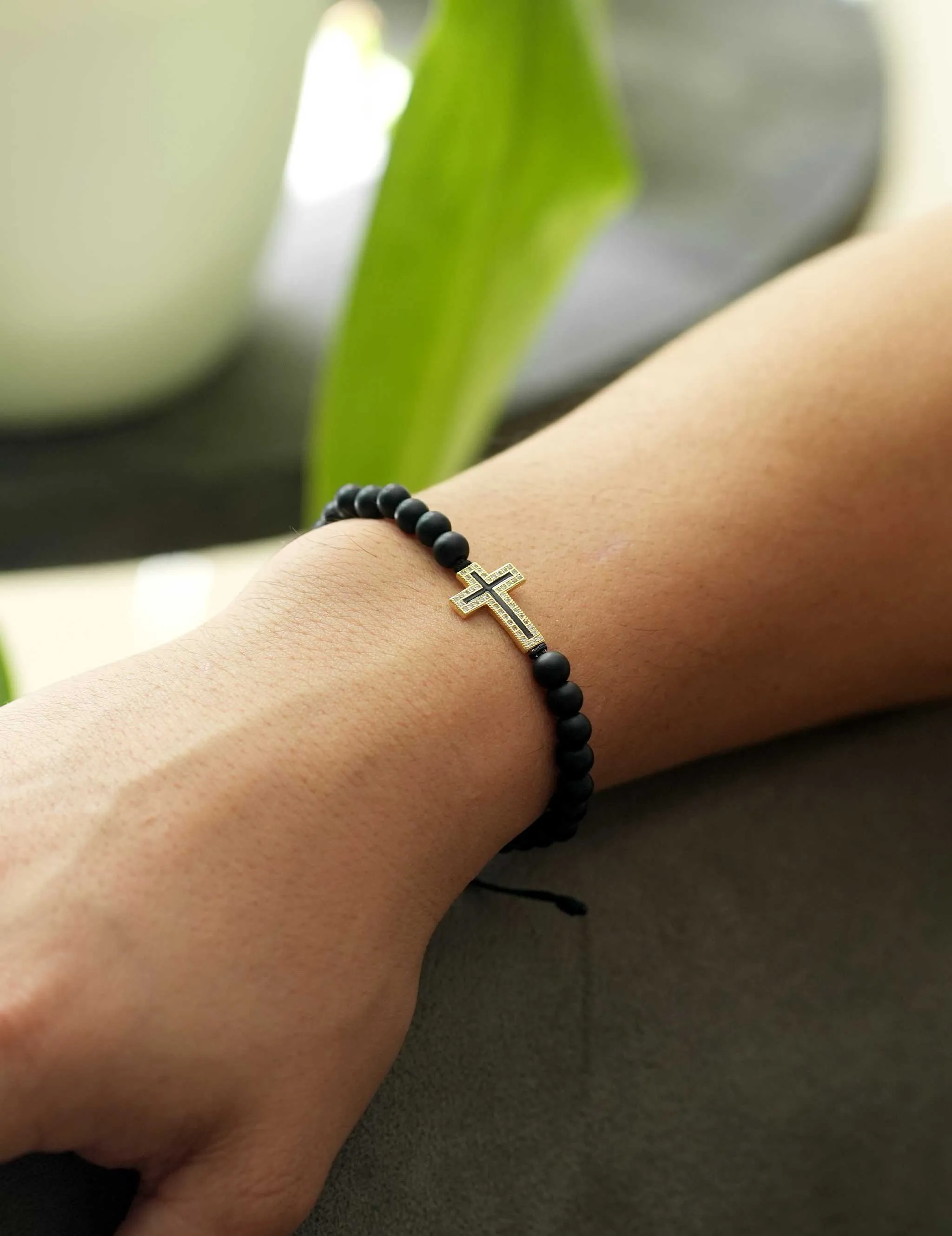 Onyx Rhodium Cross - Black
