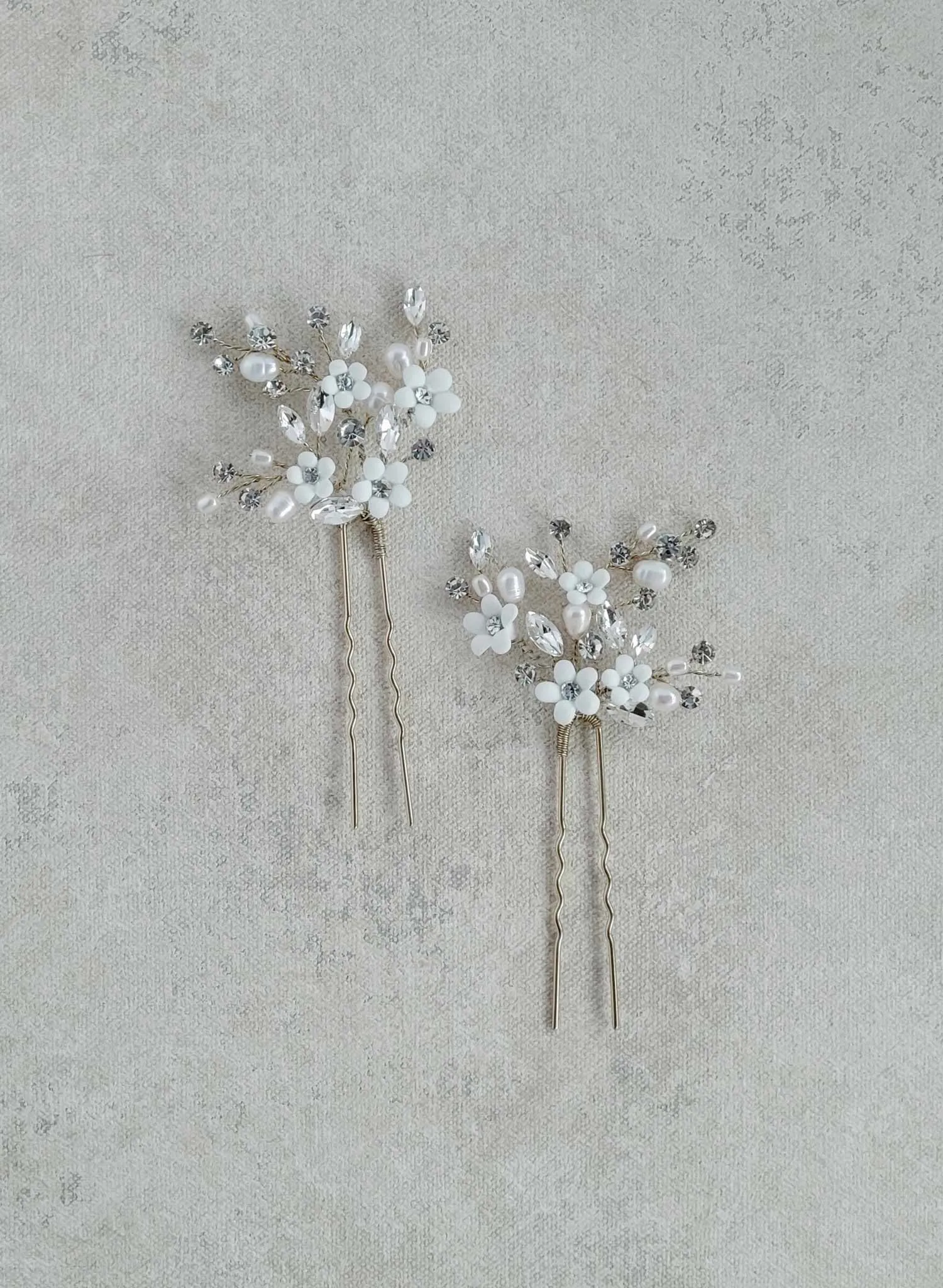 Opals and petite daisies spray bobby pin set of 2 - Style #2502