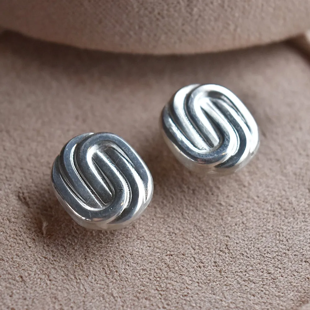 Oval Paperclip Stud Earrings