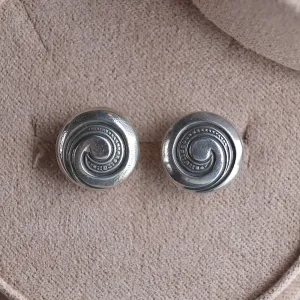 Patterned Swirl Stud Earrings