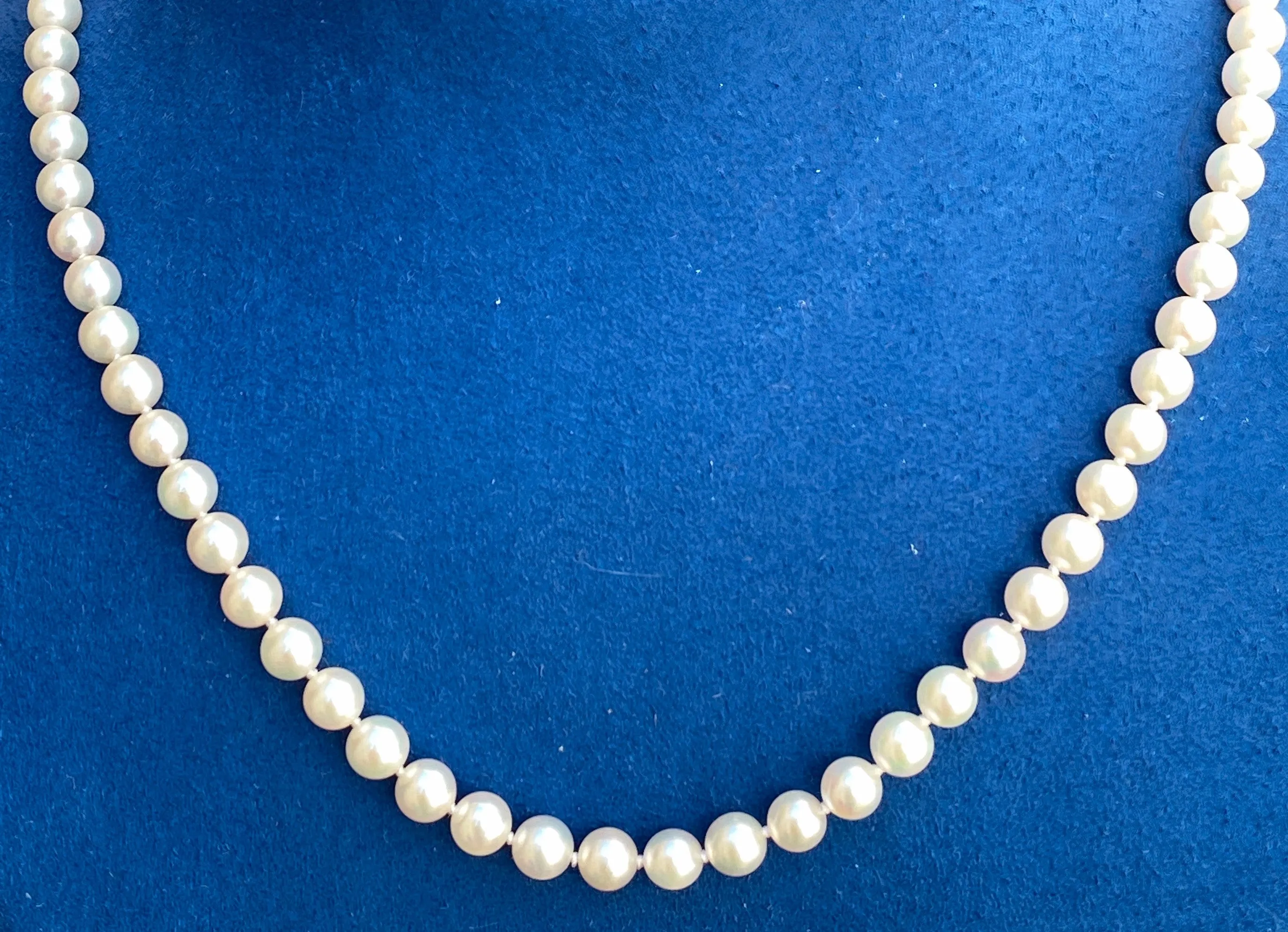 pearl necklace