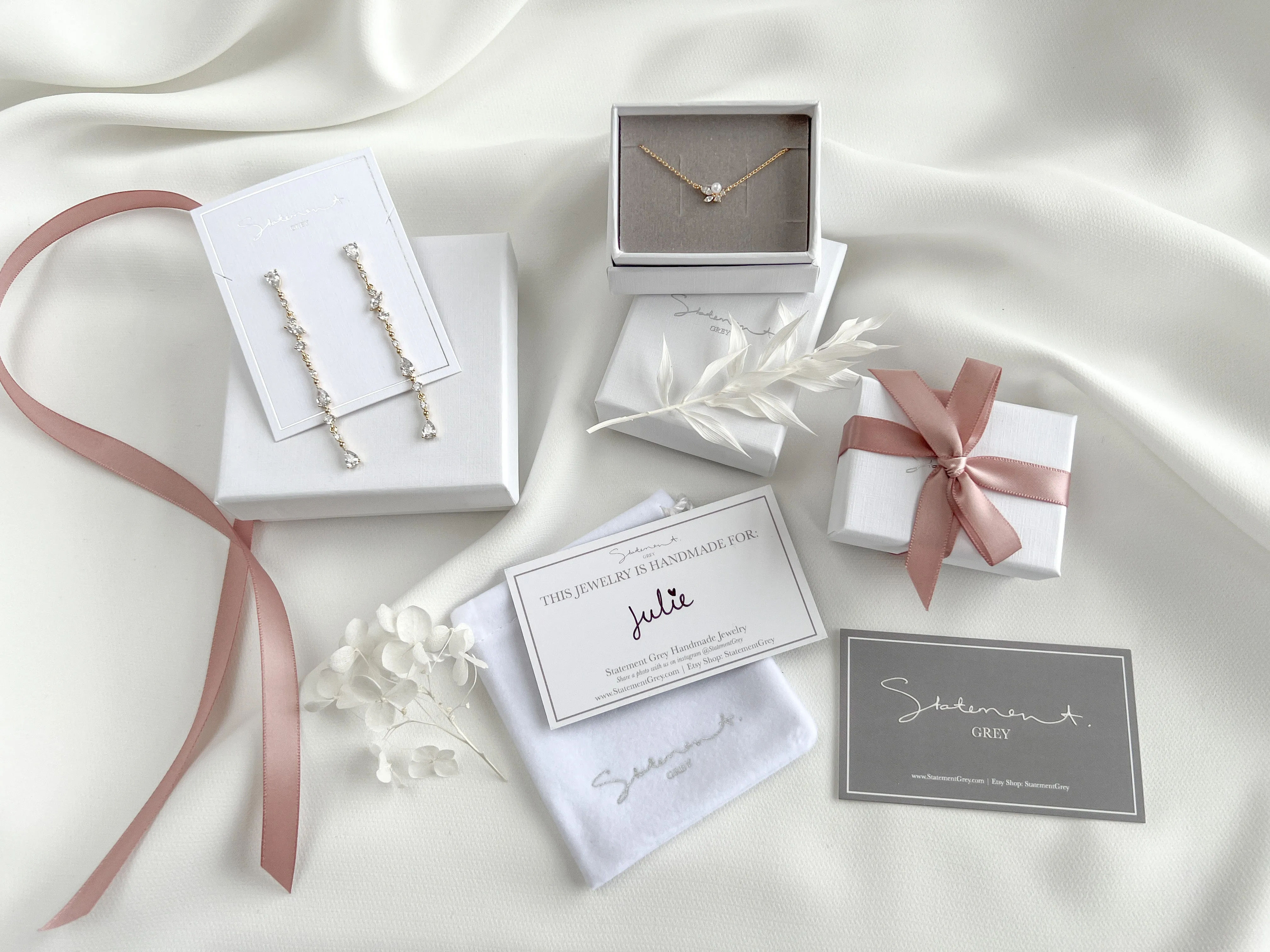 Phoebe Line Ring