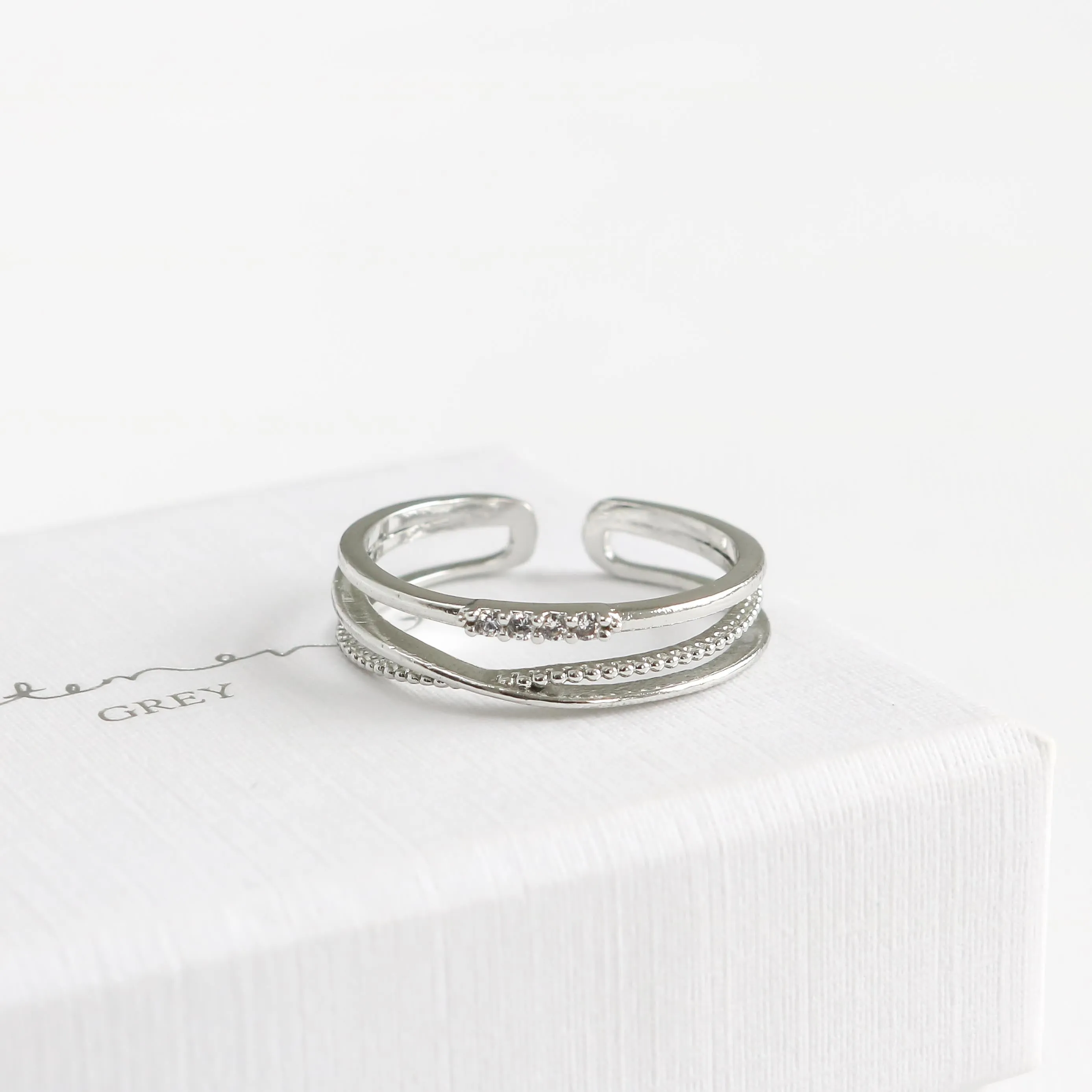 Phoebe Line Ring