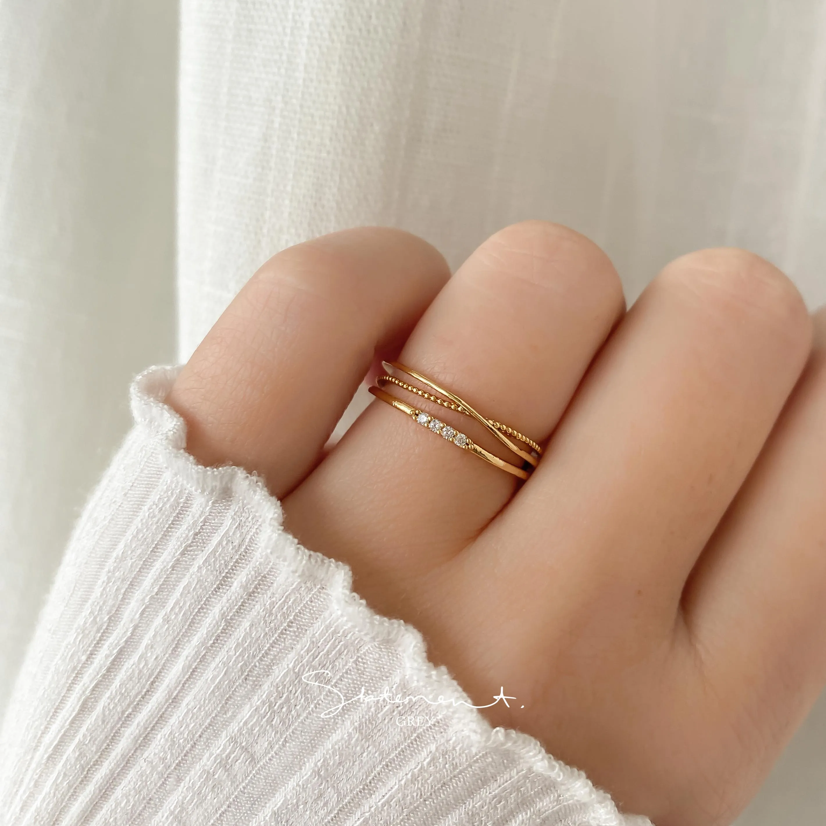 Phoebe Line Ring