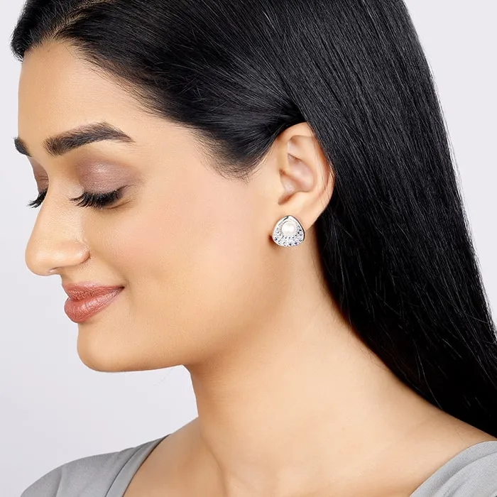 Silver Pearl in a Shell Stud Earrings