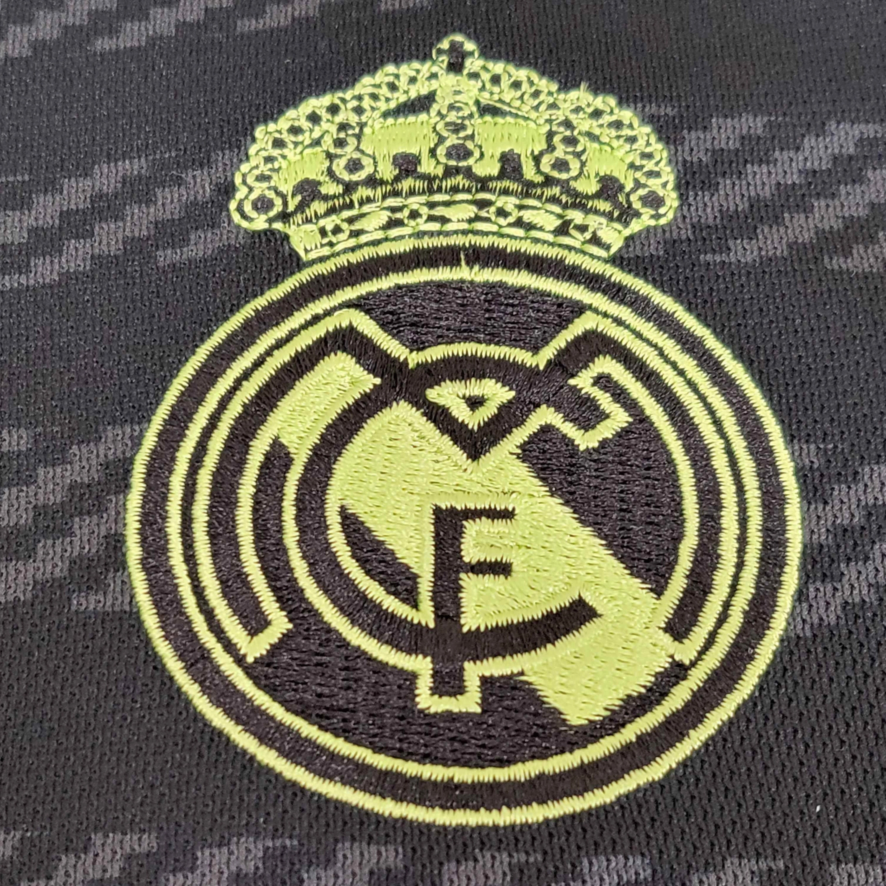 soccer fan jerseys Camisa Real Madrid III 22/23 - Verso - Retr