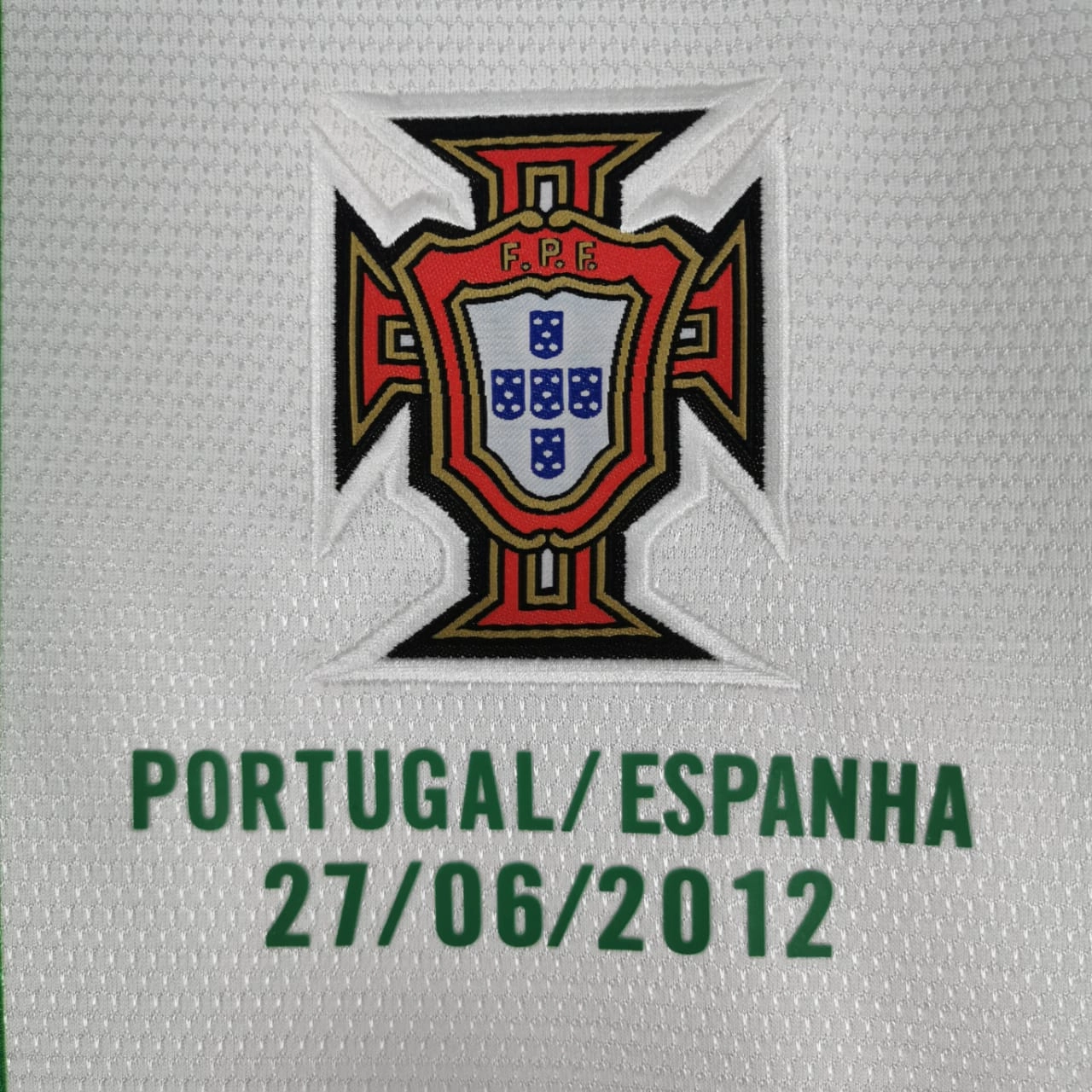 soccer fans apparel Camisa Portugal II 12/13 - Verso - Retr