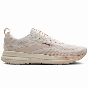 Theater Women's Brooks Trace 4 Invitations