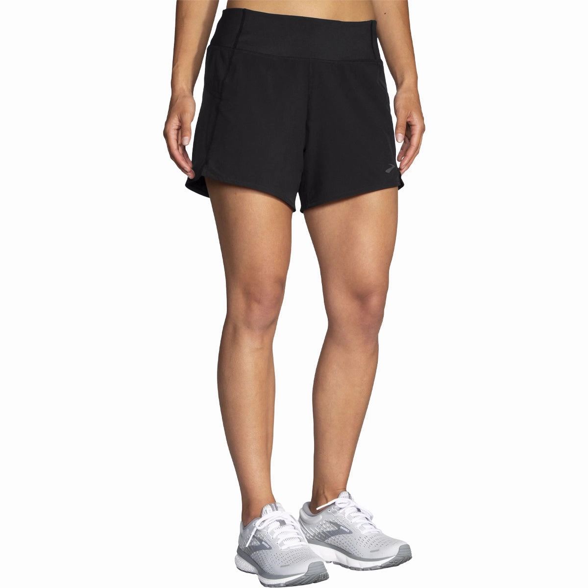 Trendy Clothing Women's Brooks Chaser 5" Short