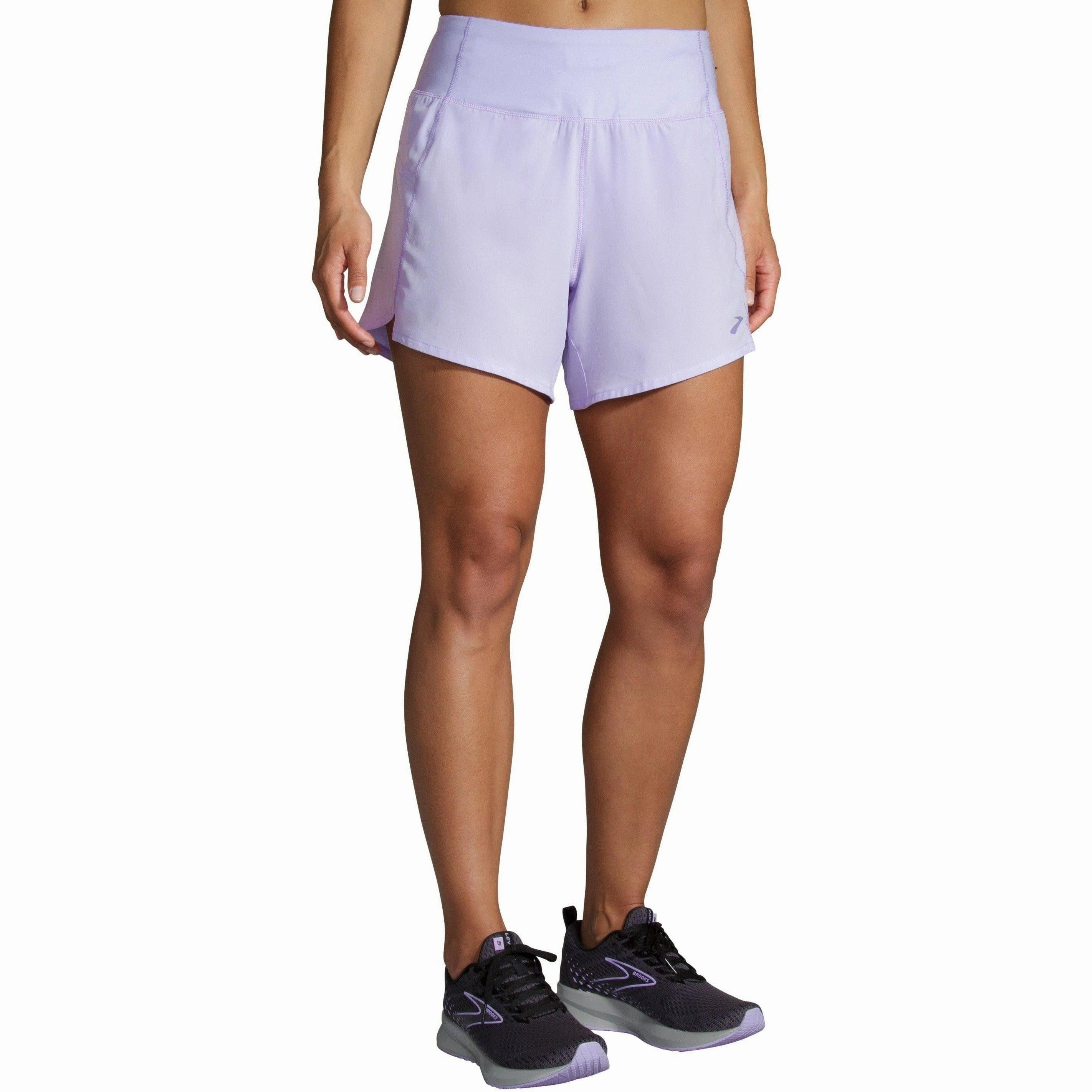 Trendy Clothing Women's Brooks Chaser 5" Short