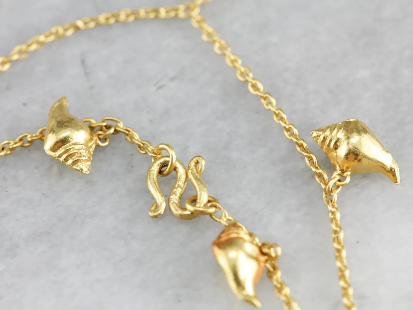 Vintage Conch Shell Charm Bracelet
