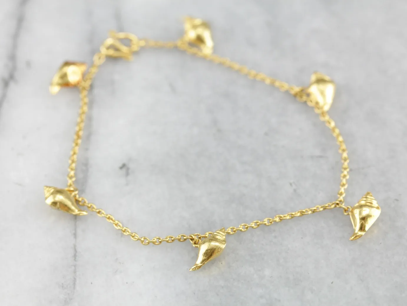 Vintage Conch Shell Charm Bracelet