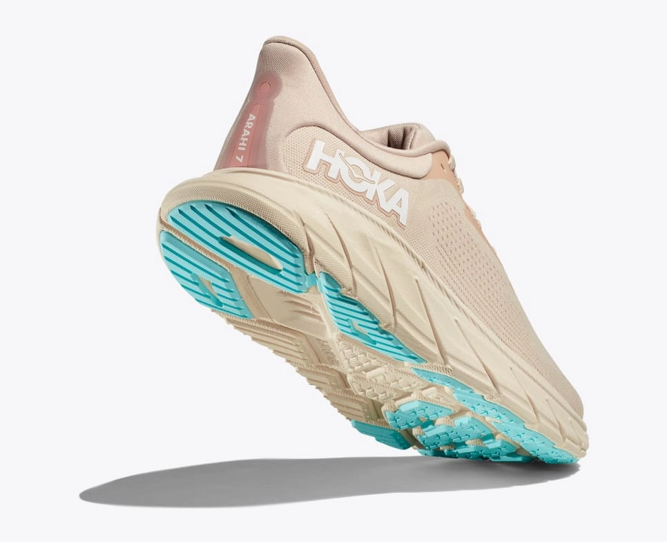 Women's HOKA ONE ONE Arahi 7 Coats