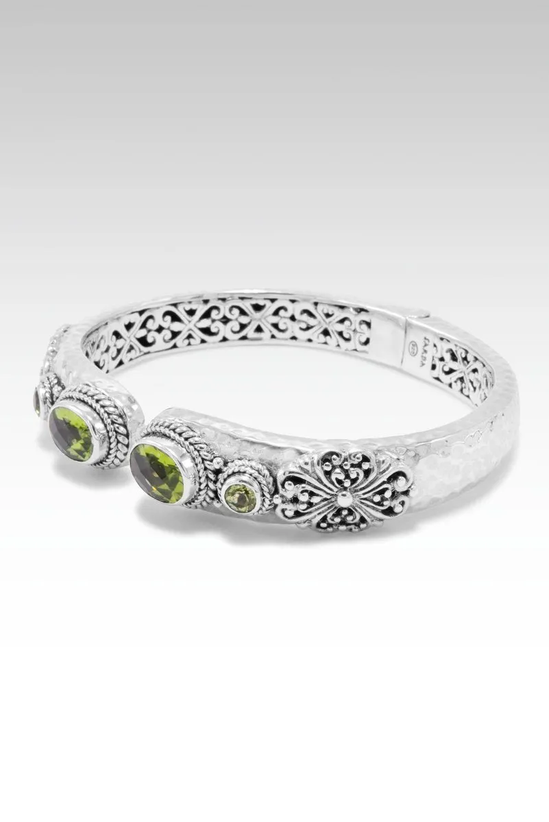 Wondrous Grace Tip-to-Tip Bracelet? in Peridot